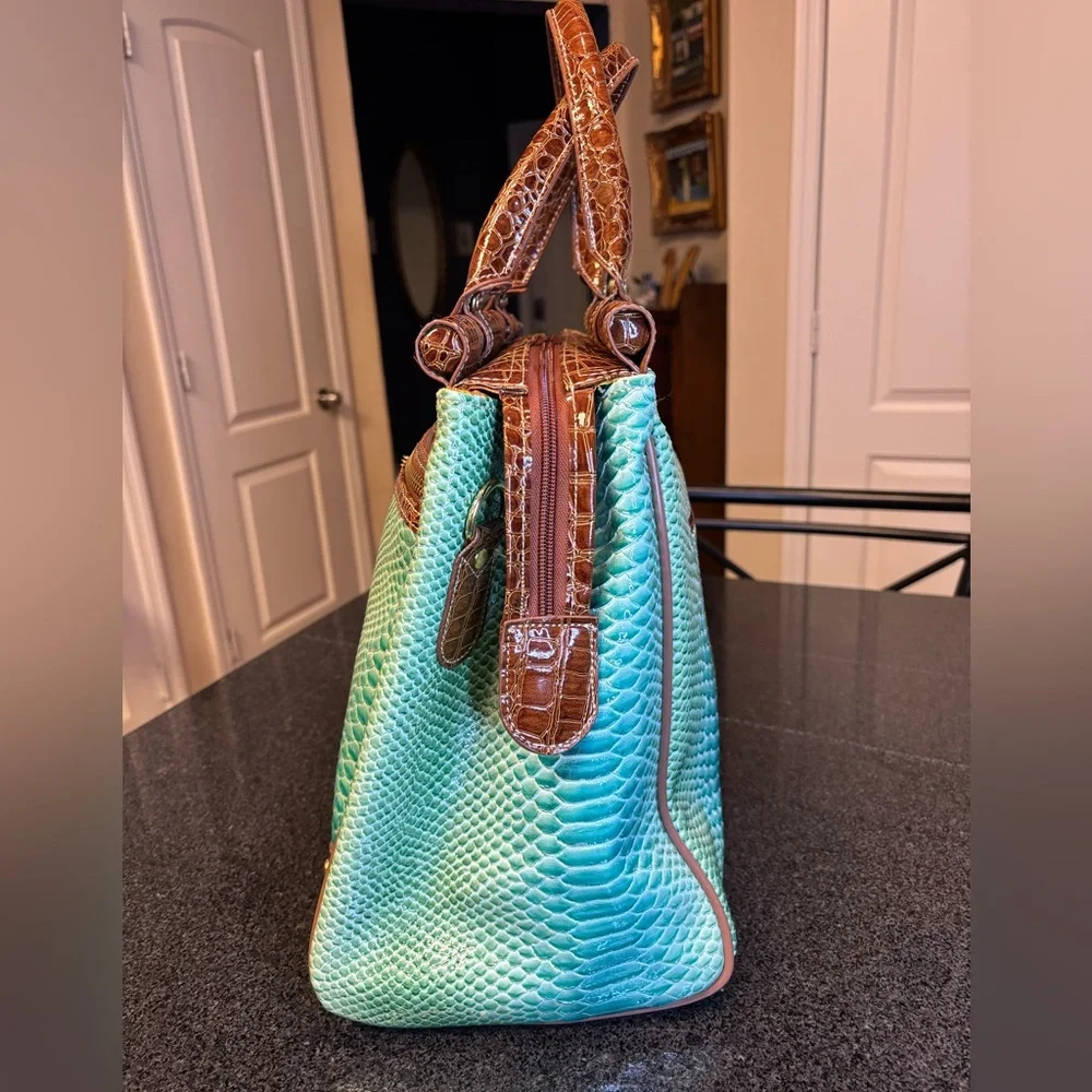 BeAuTiFuL Samantha Brown Large Travel Handbag! ❤️ - Picture 5 of 12